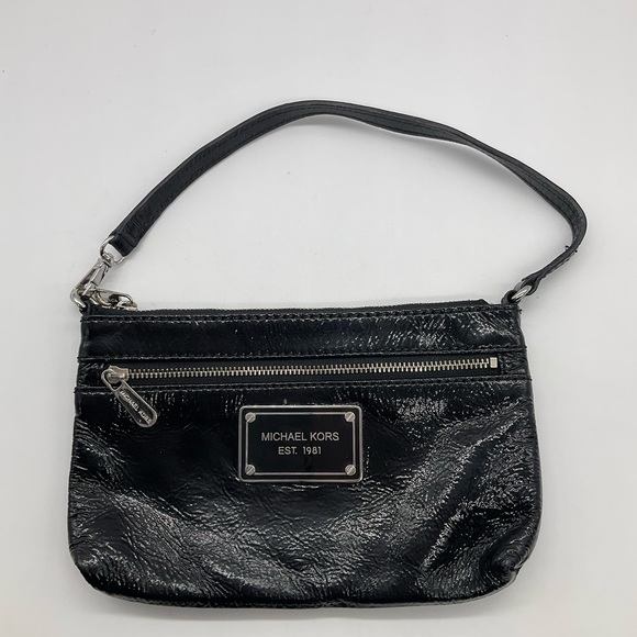 Michael Kors Handbags - MICHAEL KORS LARGE PATENT LEATHER WRISTLET